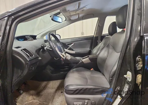 2014 Toyota Prius z USA, uszkodzony, nr VIN JTDKN3DU4E0372697